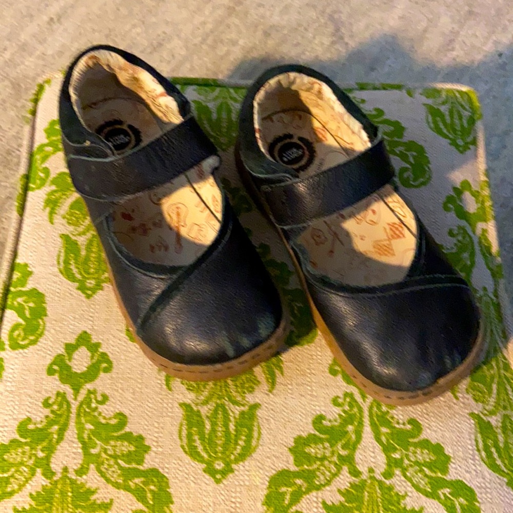 Size 13 Livie & Luca